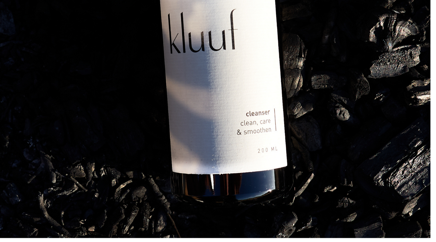 Bedenkliche Inhaltsstoffe in Hautpflege: Paraffine, Parabene & Weitere